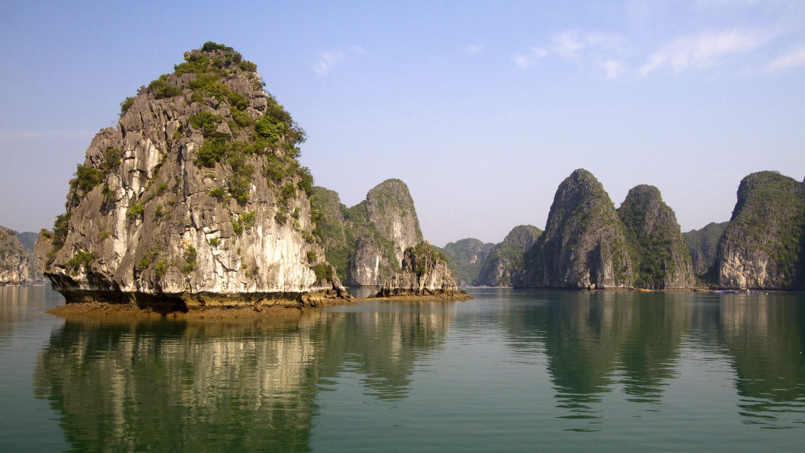Halong Bay Cruise Day Trip