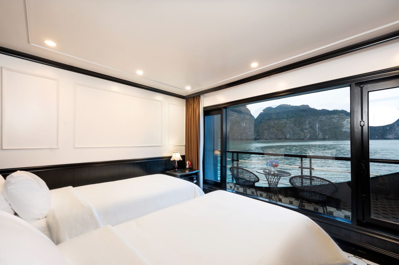 DRAGON PREMIER CRUISE Halong Bay - Lan Ha Bay 15