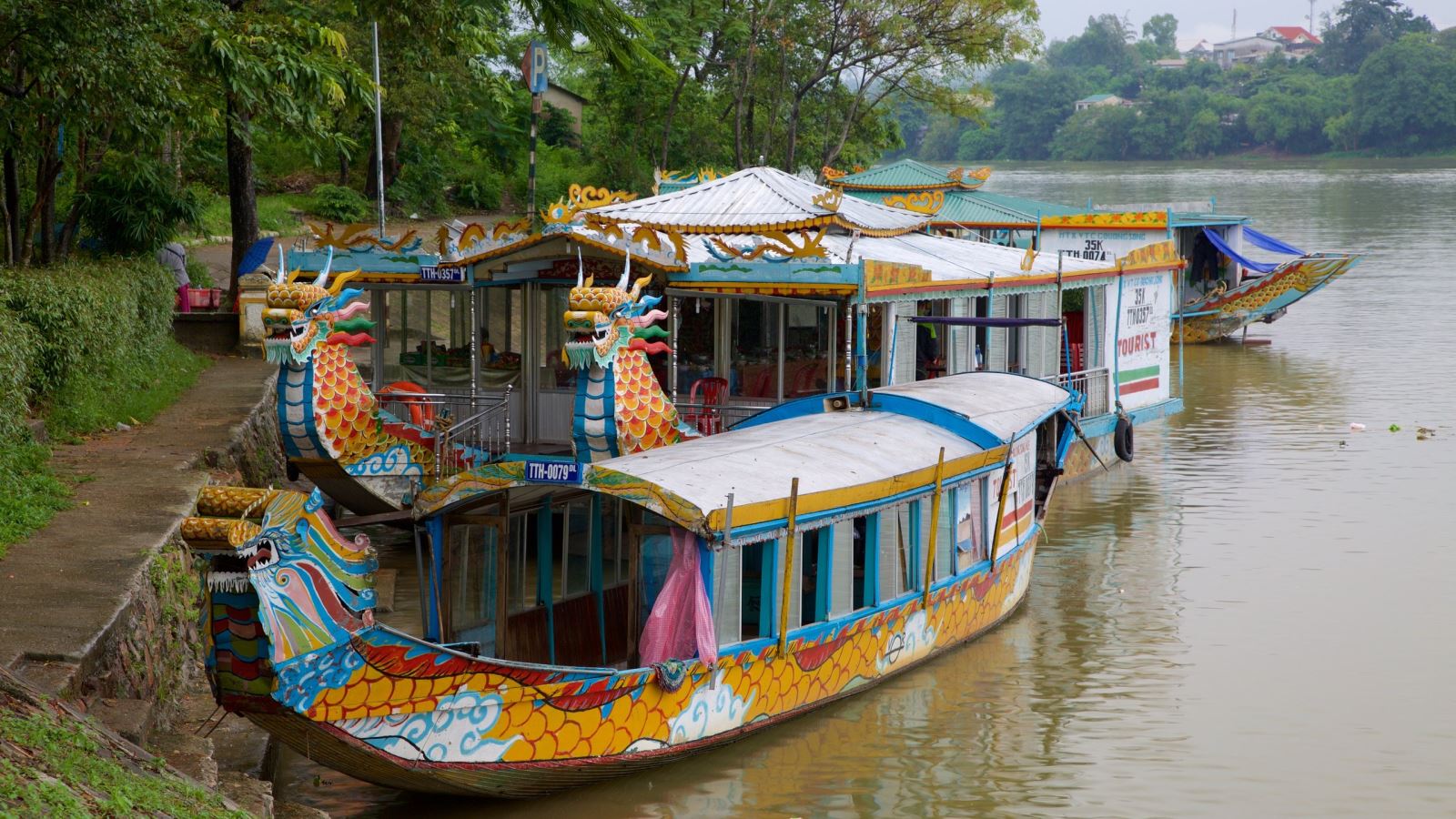 HUE CITY EXPLORE FULL DAY TOUR 