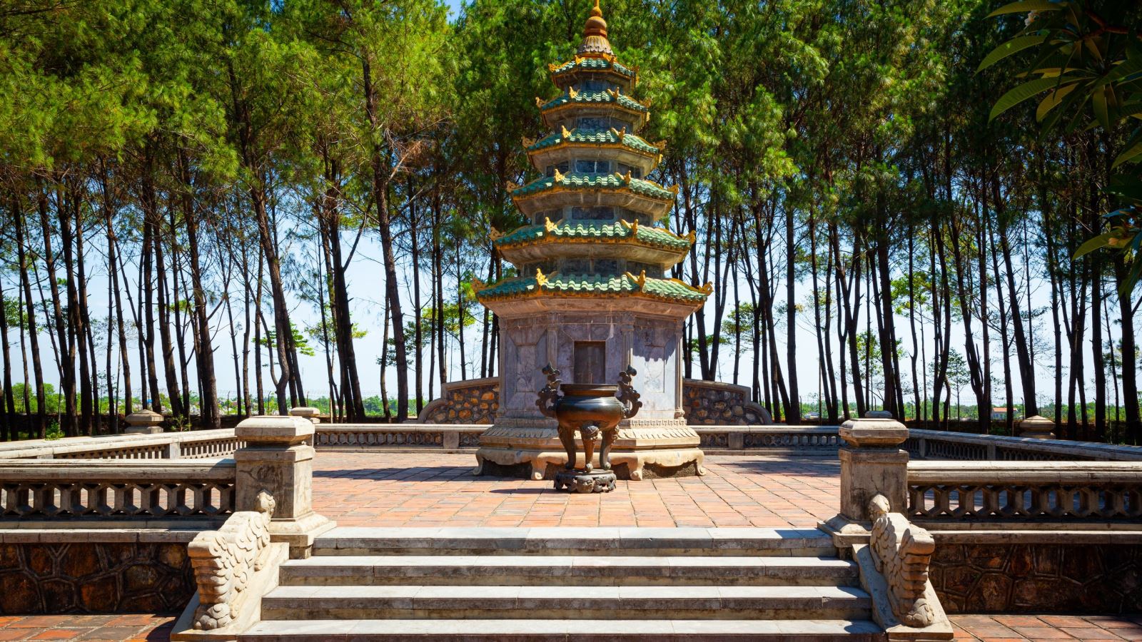 Hue Minh Mang Tomb