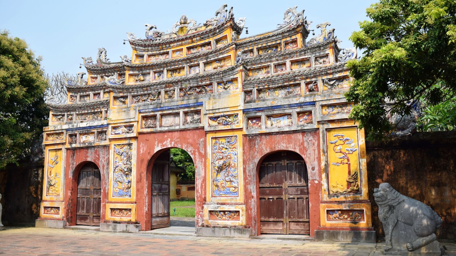 HUE CITY EXPLORE FULL DAY TOUR 