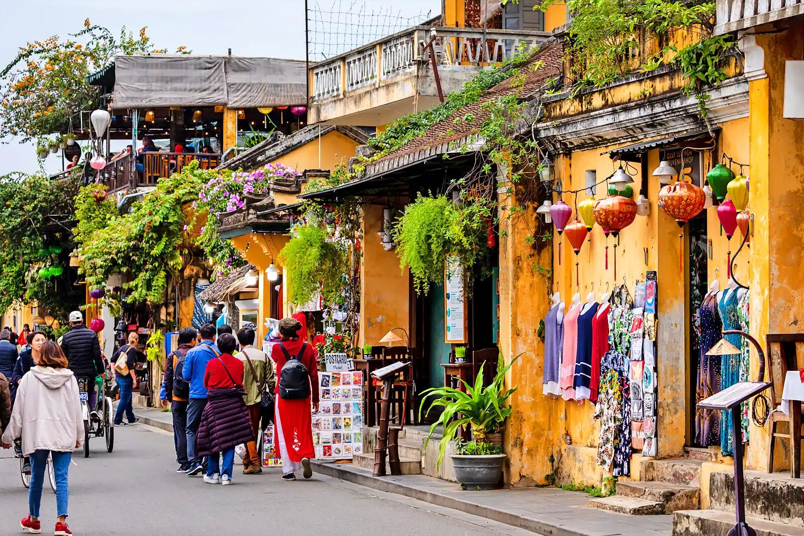 DA NANG – MARBLE MOUTAINS – SON TRA PENINSULA – HOI AN ANCIENT TOWN