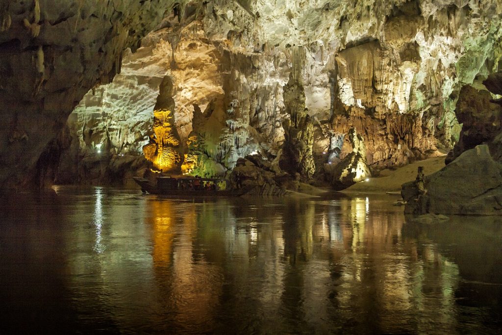 phong nha caves
